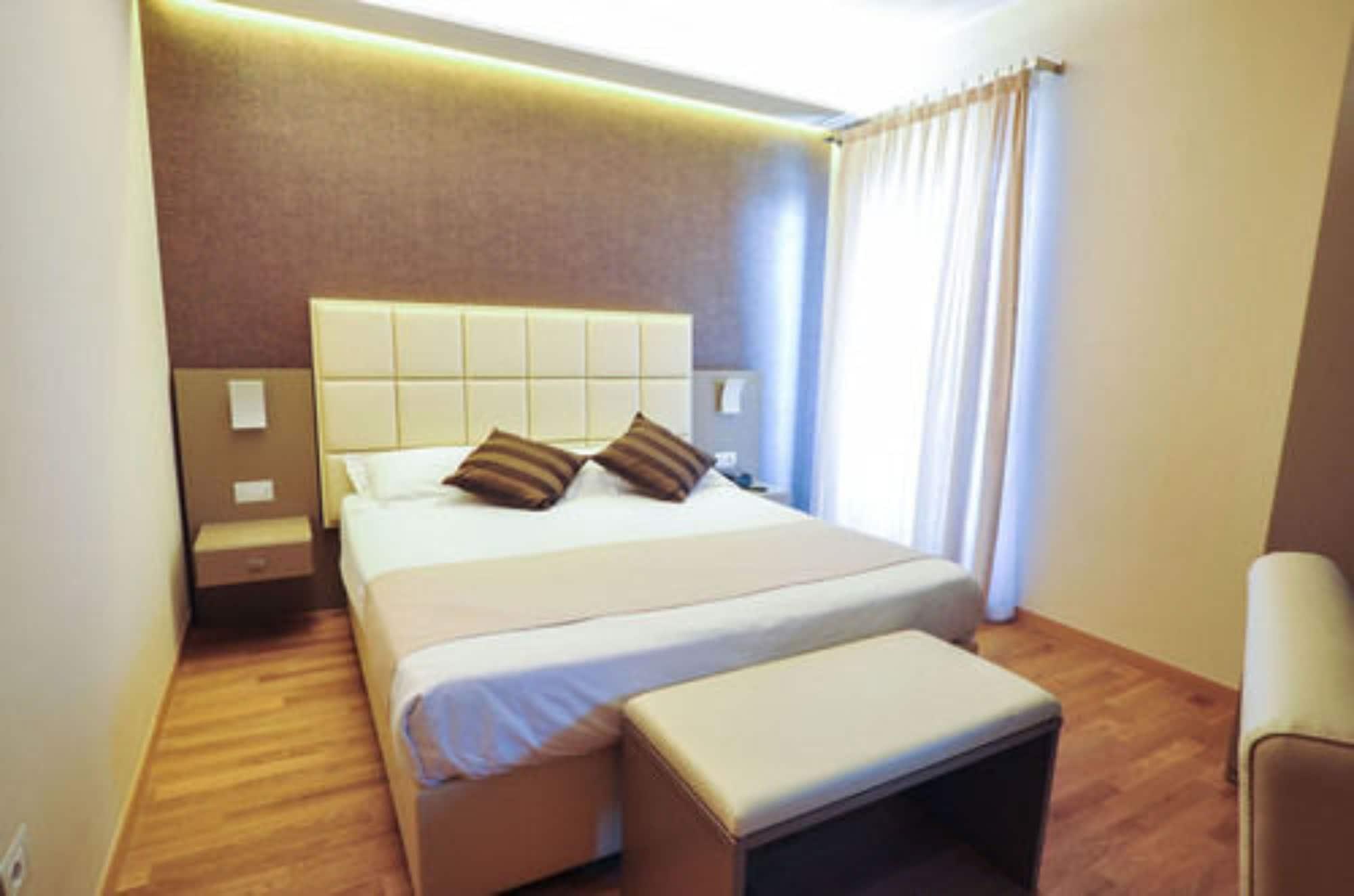 Hotel Dori Peschiera del Garda