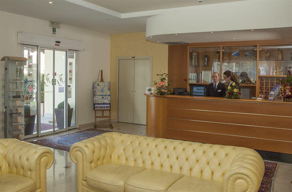 Dori Hotel 3*