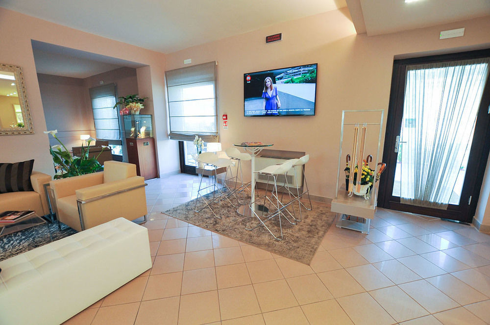 Dori Hotel 3*